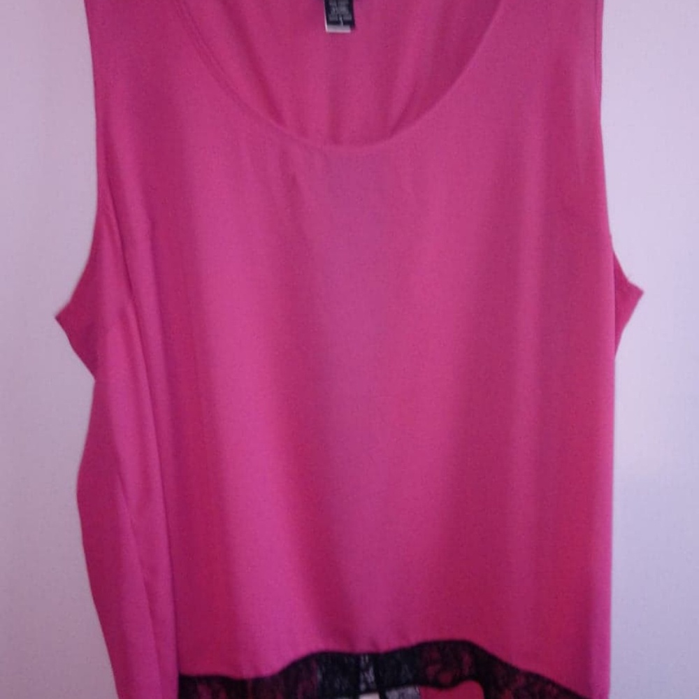 🖤💗Cute lace split back blouse💗🖤